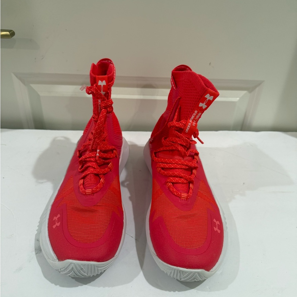 NEW Under Armour Scarlet Highlight High-Top Sneakers ~ Size 10.5